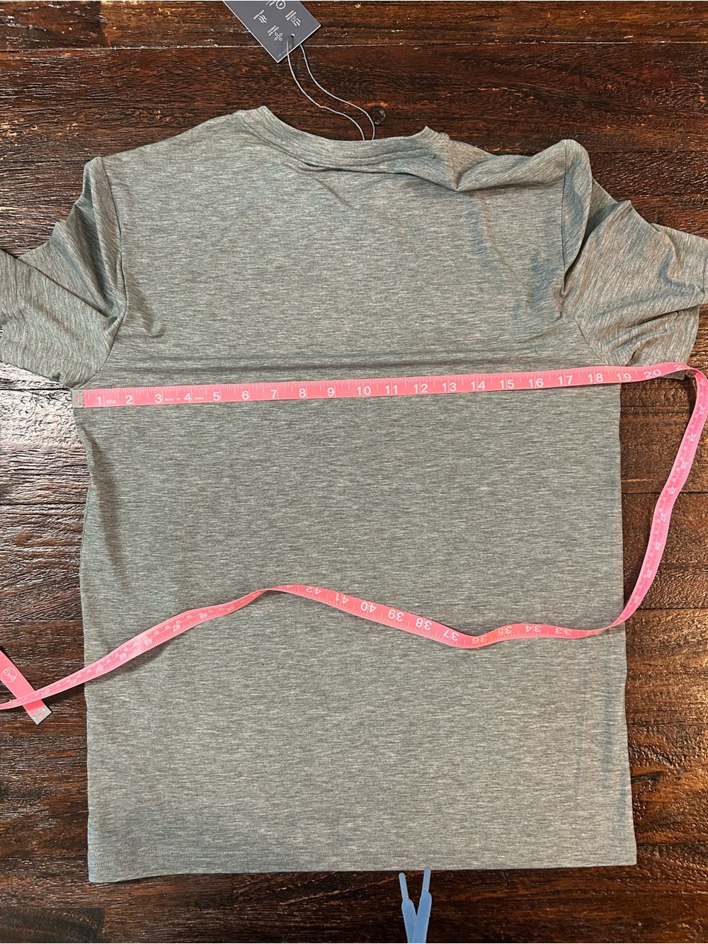 NWT VRST Essential Pocket Tee Bundle - Heathered Sage Green, Light Gray, Beige - Picture 11 of 11